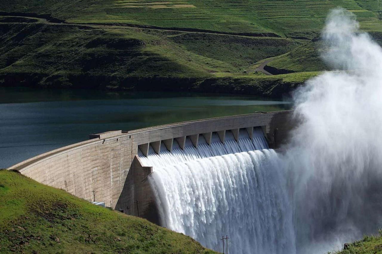 The Department of Water and Sanitation has warned South Africans, especially those in the economic hub of Johannesburg in Gauteng and fertile agricultural lands of the Free State, of a looming water shutdown that could last at least six months.