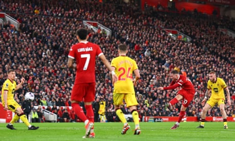 Alexis Mac Allister scores a thunderbolt to restore Liverpool’s lead.